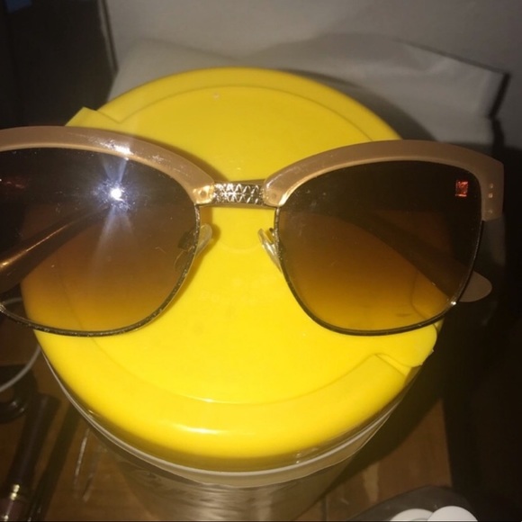 Accessories - Sunglasses